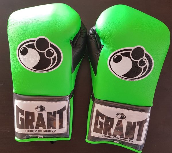 Grant Worldwide Custom Pro Fight Boxing Gloves